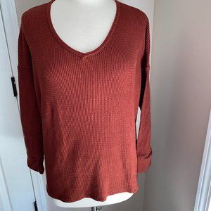 American Eagle AEO M - XL thermal waffle top EUC